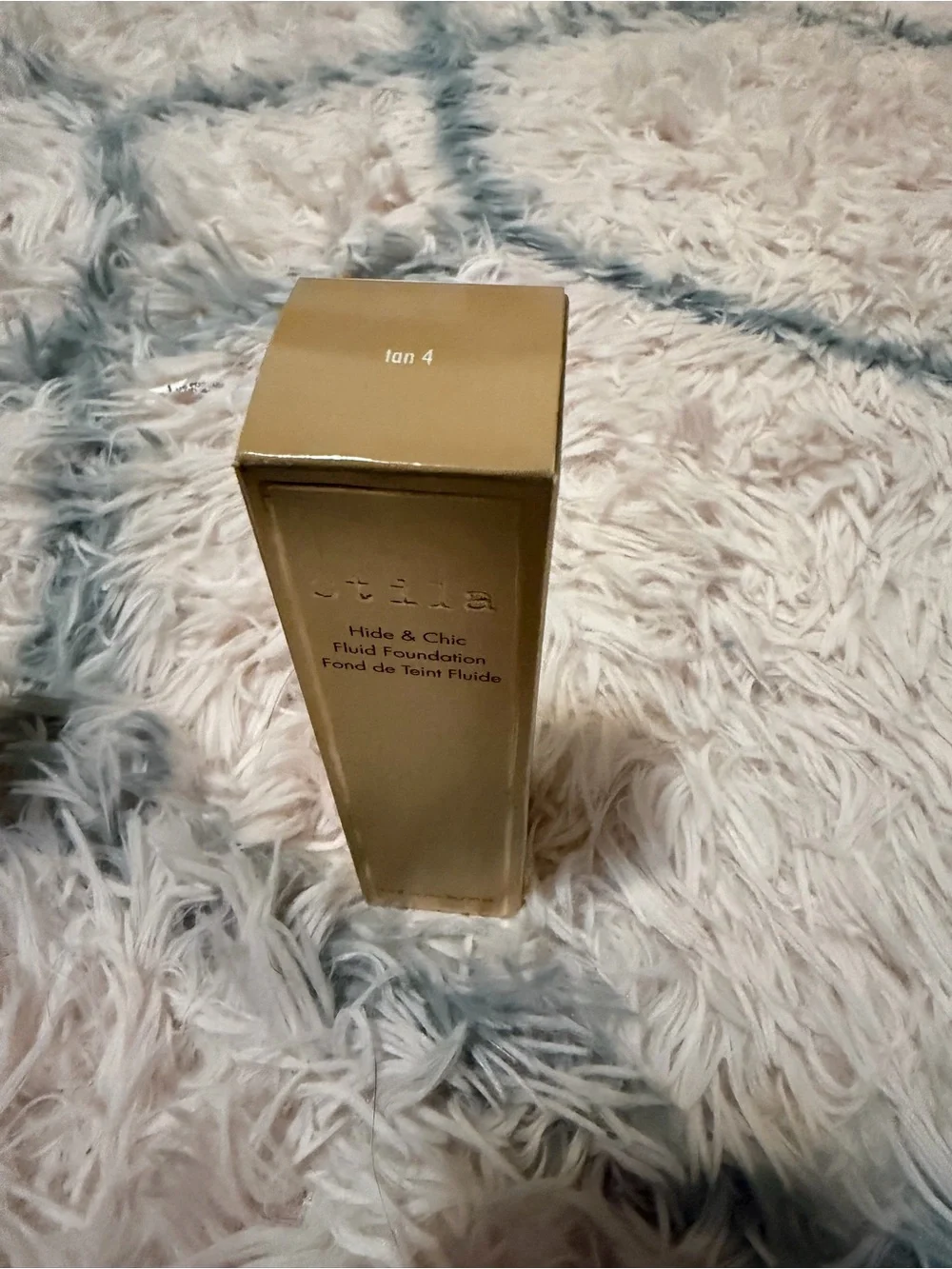 Stila Hide & Chic Fluid Foundation - Tan 4 (Gold Box)